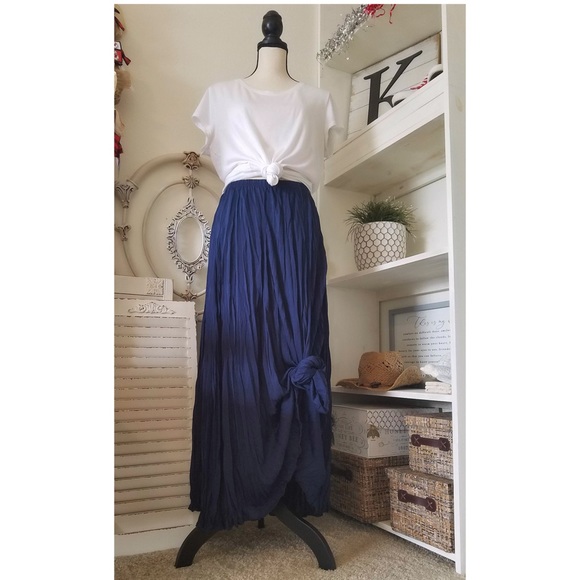 Pacific Deep Blue Crinkle Maxi Skirt Zac & Rachel - Picture 6 of 11